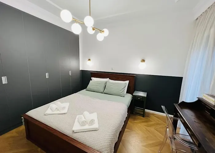 Redstripes * Tesalónica