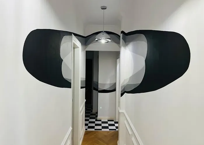 Daire Redstripes Selanik